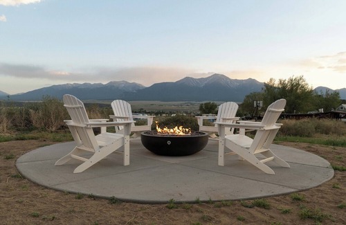 Buena Vista House | Columbia is a one-level Tiny Home with full bathroom, fridge, induction cooktop, microwave, AC/heat, and beautiful mountain views!