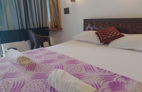Colva Hotel | Colva Deluxe Carolina GuestHouse & Villa