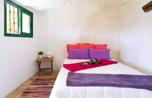 San Cristobal de La Laguna House | COMFORTABLE CAVE HOUSE SURROUNDED BY TRAILS, NATURE AND LANDSCAPES