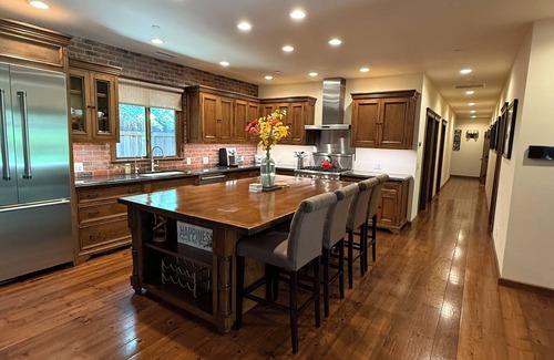 Solvang House | Come Be Our Guests at The Solvang Dolphin House "Delfin Huset"