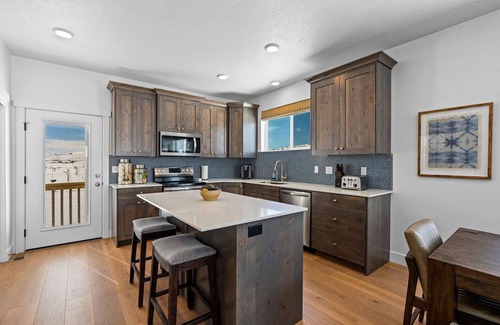 Sweetwater House | Come enjoy a centrally located escape at Bear Lake. Hot Tub and Game Room!