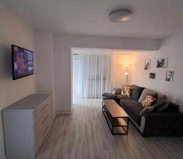 Craiova Apartment | Come&Enjoy