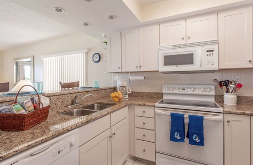 Redington Shores Condo | Come on Down - Escape to the Sunshine