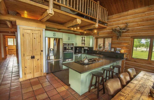 Livingston House | Come Relax, Rejuvenate & Reconnect on the Yellowstone River in Montana.