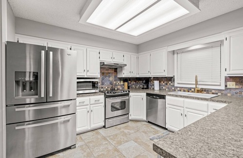 Bella Vista House | ★Come. Sit. Stay. Play.★ ☼SUNROOM☼ ♥MTB GOLF LAKE♥