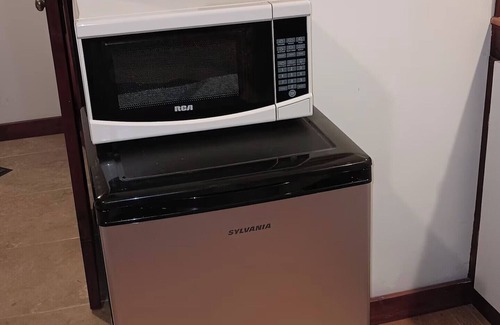 Nelson Apartment | Come ski/board in powder! Easy walk to Whitewater Ski Resort shuttle!