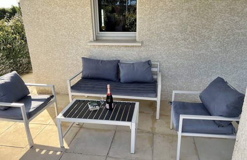 Saint-Genies-de-Fontedit Villa | Comfortable villa for vacations with family or friends.