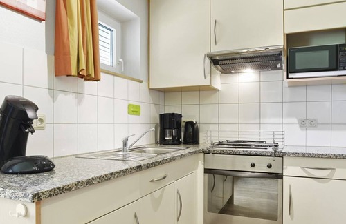 Saarburg House | Comfort 4-person children's bungalow in the holiday park Landal Warsberg