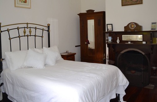 Bridgetown House | Comfort and convenience await you in this cosy, historic, cottage.
