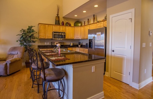 Fieldstone Bluffs Villa | Comfort and Relaxation at this Elegant, Pet Friendly Villa in Branson Creek!