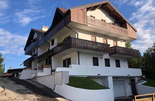 Gallio Apartment | Comfort and style in Gallium with a view of Sacello