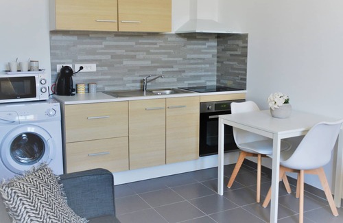 Tonnay-Charente Apartment | Comfort Apartment-Hotel Rochefort-Tonnay-Charente