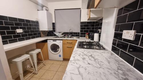 Dudden Hill Apartment | Comfort at Enchanted Dwellings