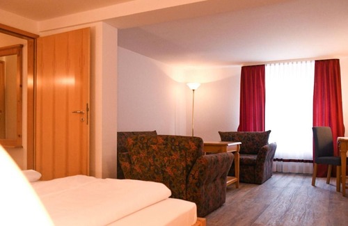 Freinsheim House | Comfort double room, bathroom, WC, 1 bedroom - Weinheber - Hotel und Weinstube