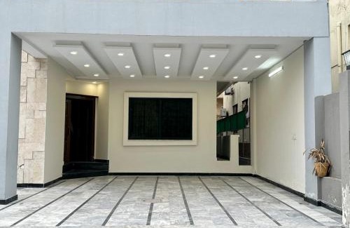 Islamabad Hotel | Comfort Family Stay