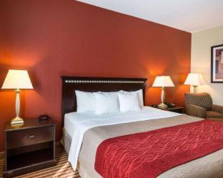 Orange Hotel | Comfort Inn by Choice Hotels Orange, TX