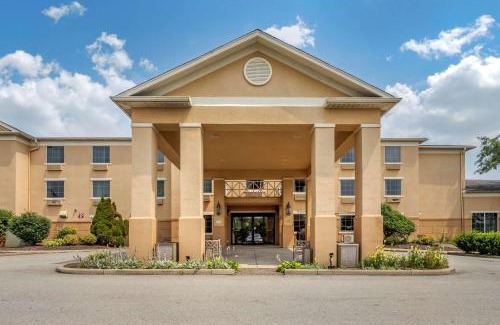 Strabane Hotel | Comfort Inn Meadowlands