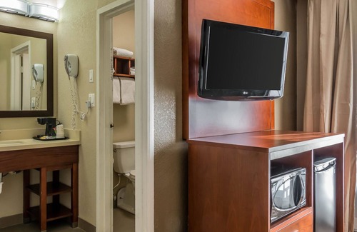 Savannah Hotel | Comfort Inn Savannah Midtown