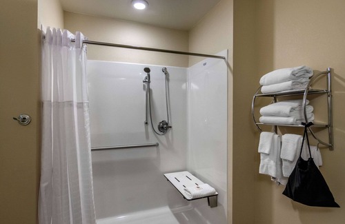 Bermuda Hotel | Comfort Inn South Chesterfield - Colonial Heights