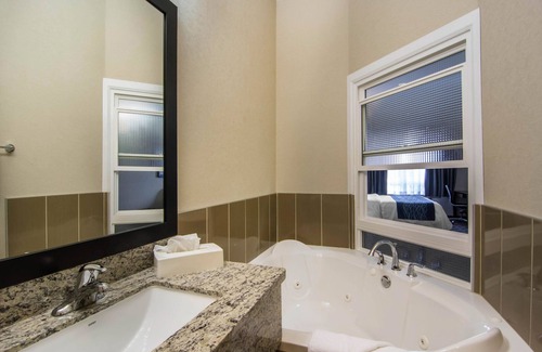 Fort Saskatchewan Hotel | Comfort Inn & Suites