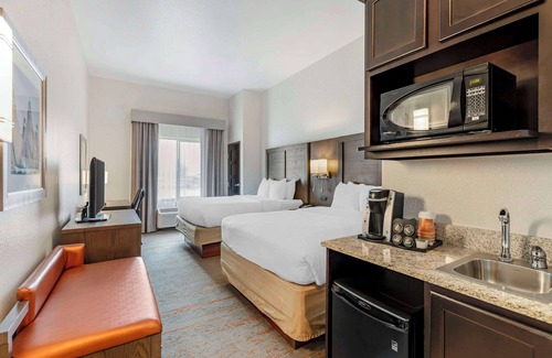 Brighton Hotel | Comfort Inn & Suites Brighton Denver NE Medical Center