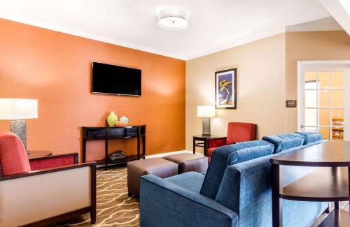 Bryant Hotel | Comfort Inn & Suites Bryant - Benton