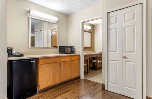 Roselawn Finance Hotel | Comfort Inn & Suites Cincinnati Eastgate