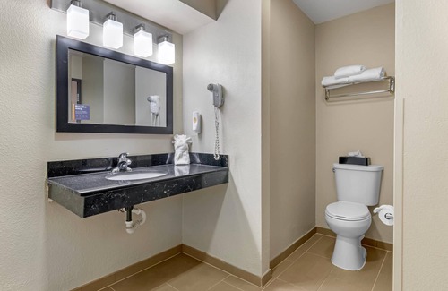 Kansas City Hotel | Comfort Inn & Suites Kansas City - Northeast