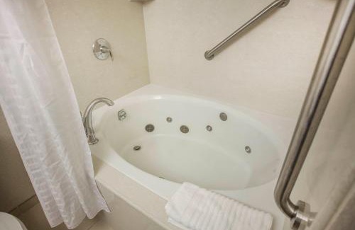 Fallon Hotel | Comfort Inn & Suites Near Fallon Naval Air Station