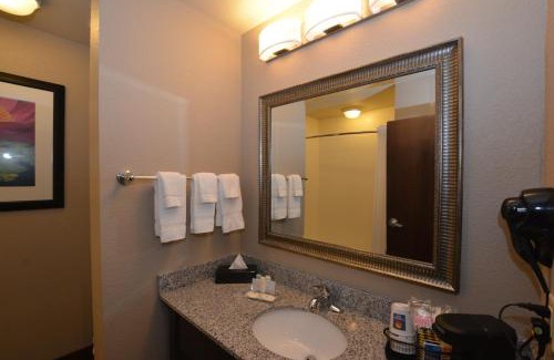 Newcastle Hotel | Comfort Inn & Suites Newcastle - Oklahoma City