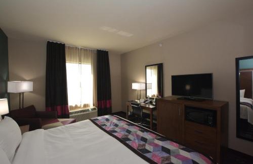 Newcastle Hotel | Comfort Inn & Suites Newcastle - Oklahoma City