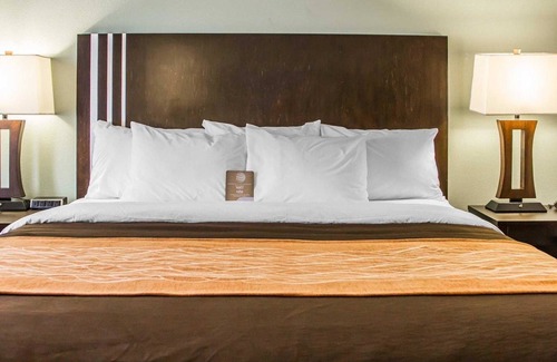 Perry Hotel | Comfort Inn & Suites Perry I-35