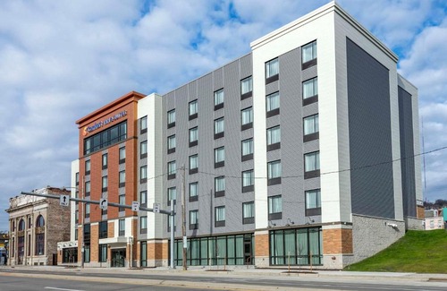 East Allegheny Hotel | Comfort Inn & Suites Pittsburgh-Northshore