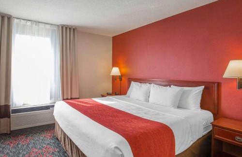 Banff Trail Hotel | Comfort Inn & Suites University