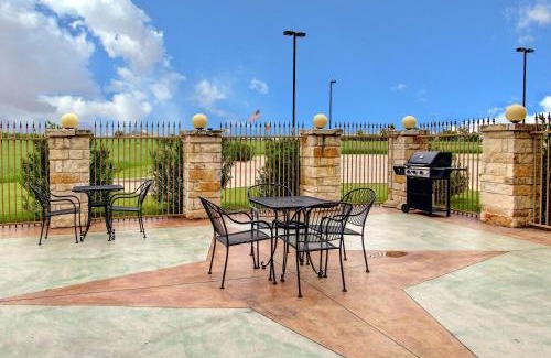 Alvarado Hotel | Comfort Inn & Suites