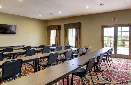 Alvarado Hotel | Comfort Inn & Suites