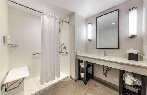 Miami Springs Hotel | Comfort Inn & Suites Miami International Airport