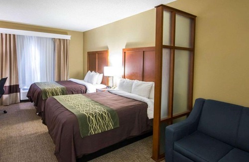 Red Oak Hotel | Comfort Inn & Suites