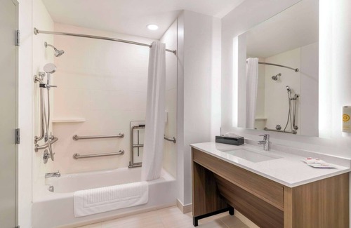 Saratoga Springs Hotel | Comfort Inn & Suites Saratoga Springs