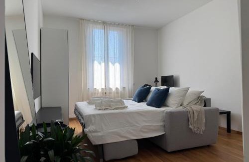 Legnano Apartment | Comfort Stay Legnano - Appartamento di 85m2 con 2 bagni, Smart TV, WiFi ultra veloce e angolo lavoro, perfetto per visitare Milano in relax
