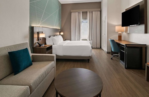 Granbury Hotel | Comfort Suites Granbury