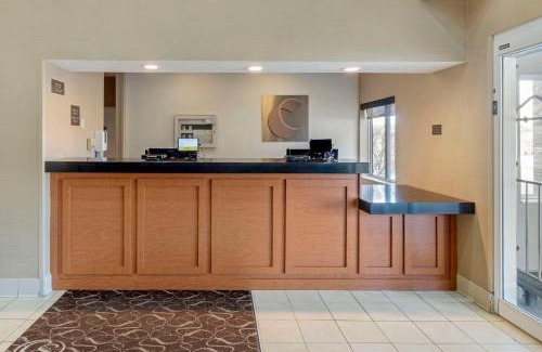 Normal Hotel | Comfort Suites Normal University area