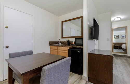 Tucson Hotel | Comfort Suites Tucson near Sabino Canyon