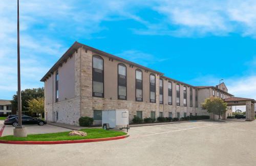 Granbury Hotel | Comfort Suites