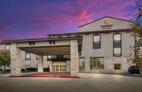 Granbury Hotel | Comfort Suites