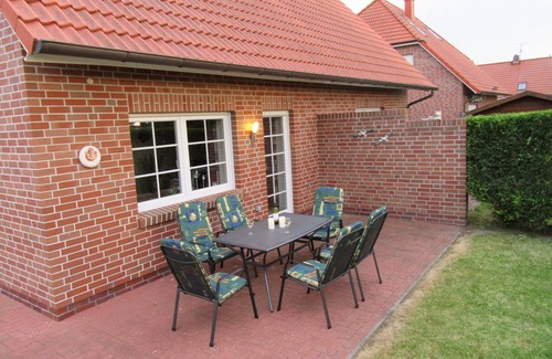 Dornumersiel House | Comfort vacation home/DHH with 3 bedrooms (max. 6 pers.) close to the beach WLAN free
