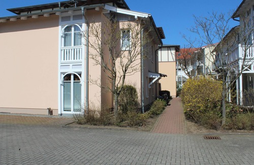 Kuhlungsborn Ost Apartment | Comfortable vacation apartment with covered terrace and garden in Kühlungsborn