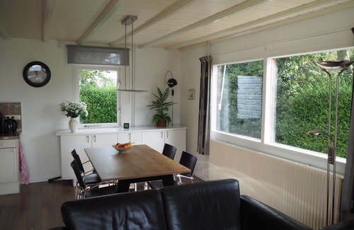 Sint Maartensvlotbrug House | Comfortable and sunny bungalow at the beach, dunes and flower fields full