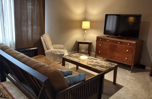 Central City Apartment | Comfortable 1 Bedroom Apartment in Heart of Central City