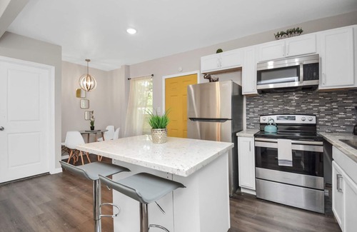 Northside House | Comfortable 1BR in Northside Long-Term Ready